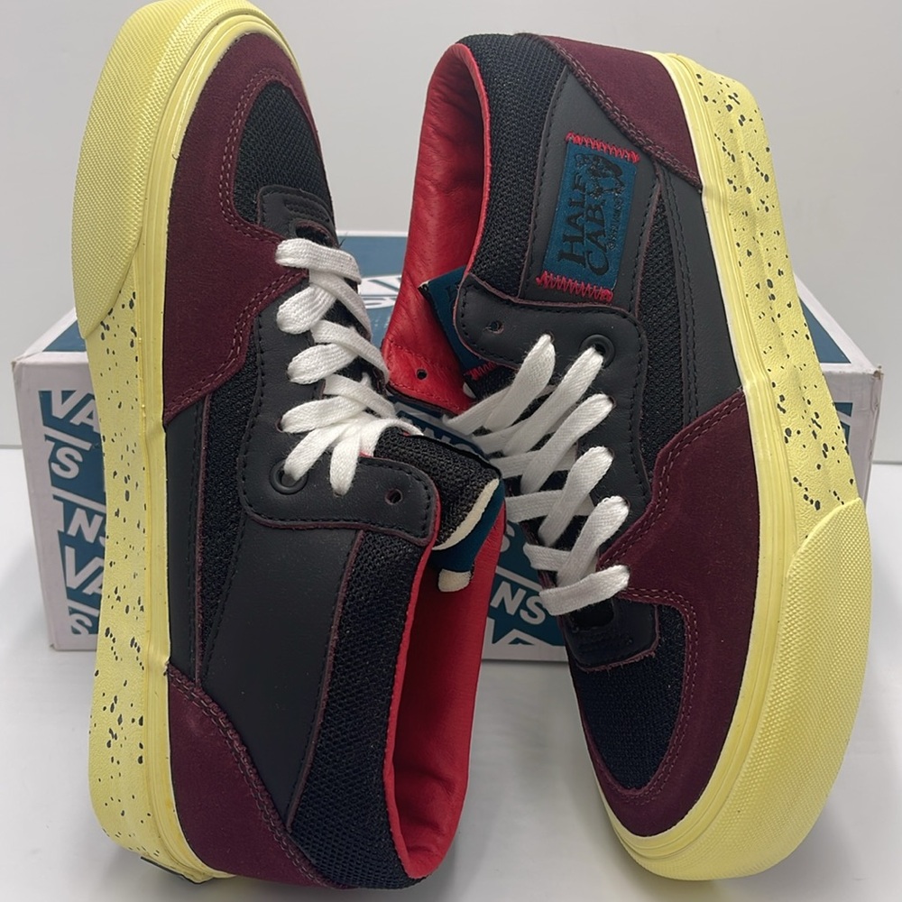 Vans WMNS Half Cab VIt L Vintage Sport Port Royale
VN0A5KC7FSJ
Sneakers - Picture 11 of 16